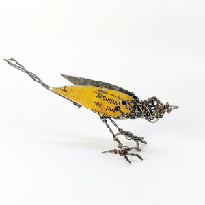 Bird sculpture made of wire and tin