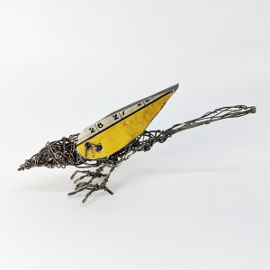 Bird sculpture made of wire and tin